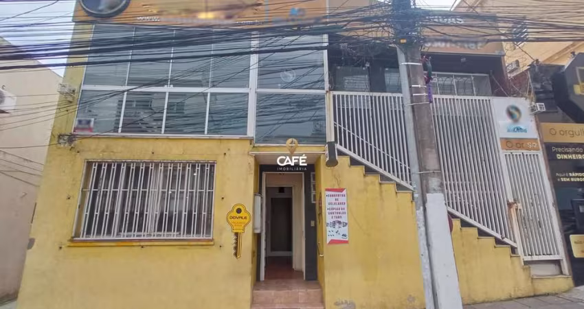 Sala Comercial De 100 m², Composta por 5 Salas, Banheiro, Cozinha e Lavanderia,