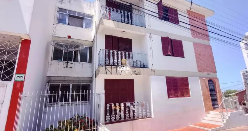 Apartamento Central Amplo De 2 Dormitórios, Sala de Estar, Banheiro Social, Cozi