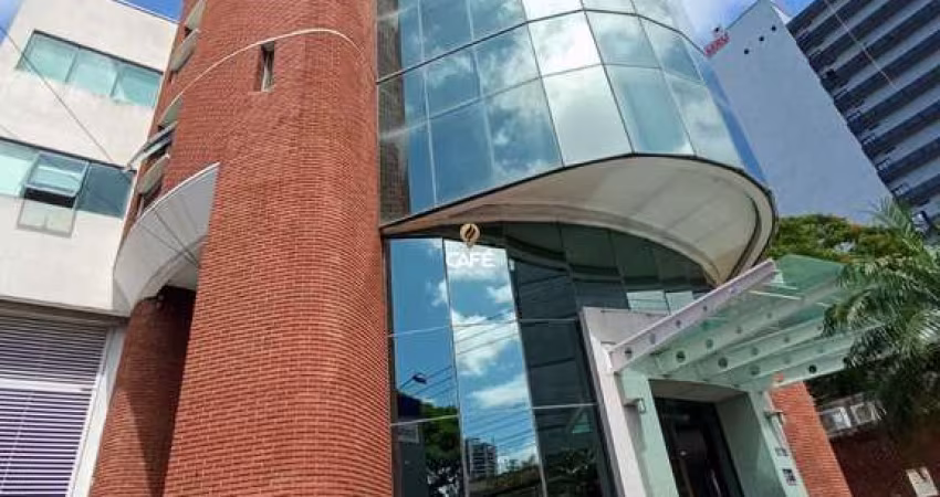 Sala Comercial De 86 m², Composta por 3 Salas, Recepção, Copa e Banheiro, No Cen