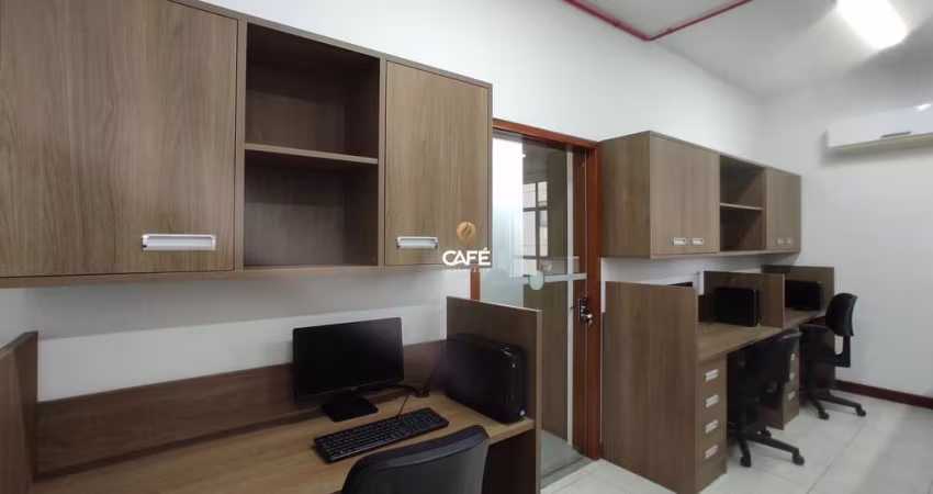 Bela Sala Comercial próximo ao FÓRUM com 2 VAGAS privativas e MOBILIADA