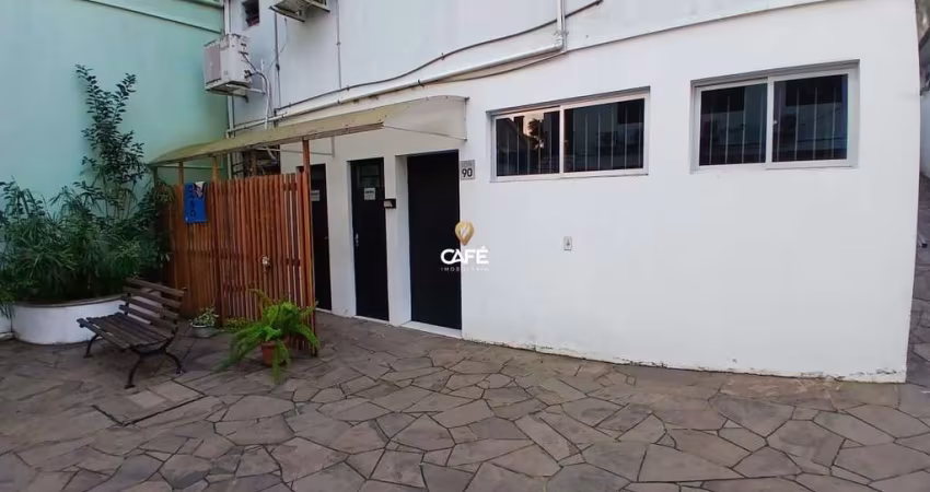 Sala Comercial Central De 50 m², Com Banheiro e Área Em Comum.