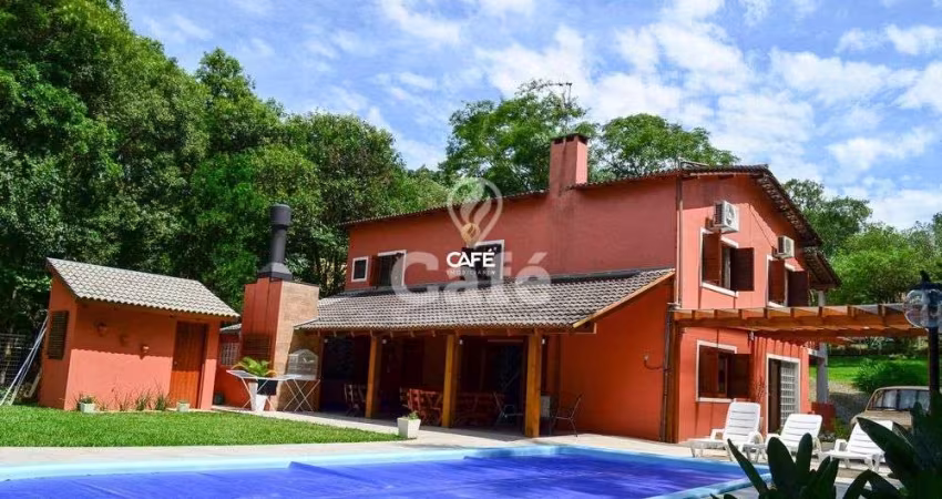 Casa em Itaara/RS, Terreno 20 x 50, 4 Dormitórios com 3 Suítes, Piscin