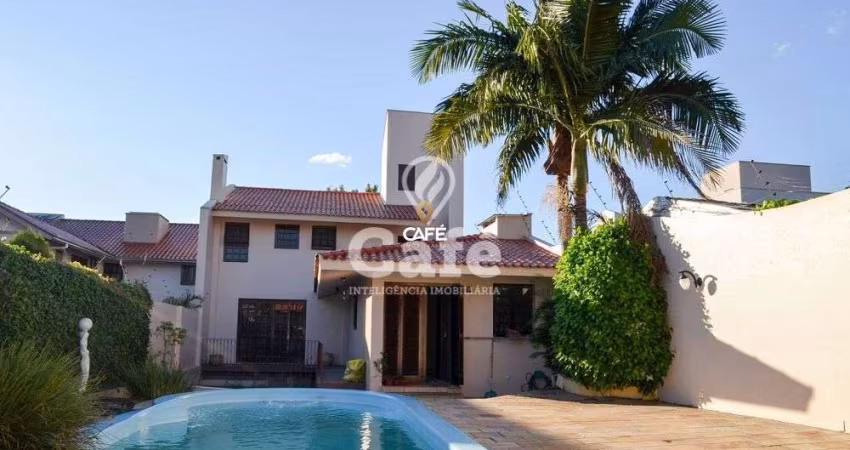 Casa em alto padrão no Bairro Nossa Senhora Medianeira.