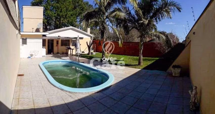Ótima Casa com 3 dormitórios