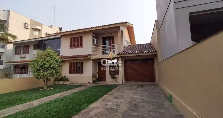 Casa, Sobrado, 3 Dormitórios, 3 Banheiros, 2 Vagas, Pátio, Nossa Senhora de Fáti