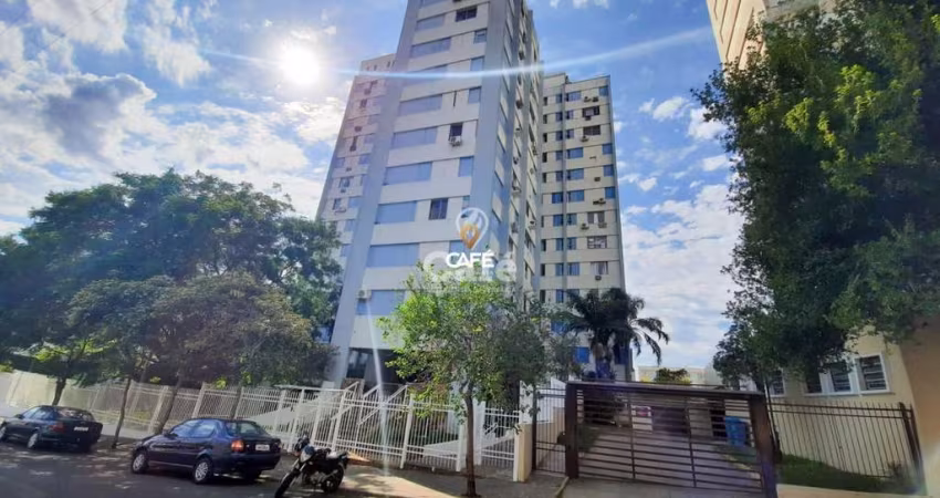 Apartamento de 3 dormitórios, ampla sala, cozinha e área de serviço.