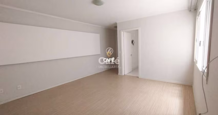 Apartamento Central com 3 dormitórios, Espaço gourmet e box garagem.