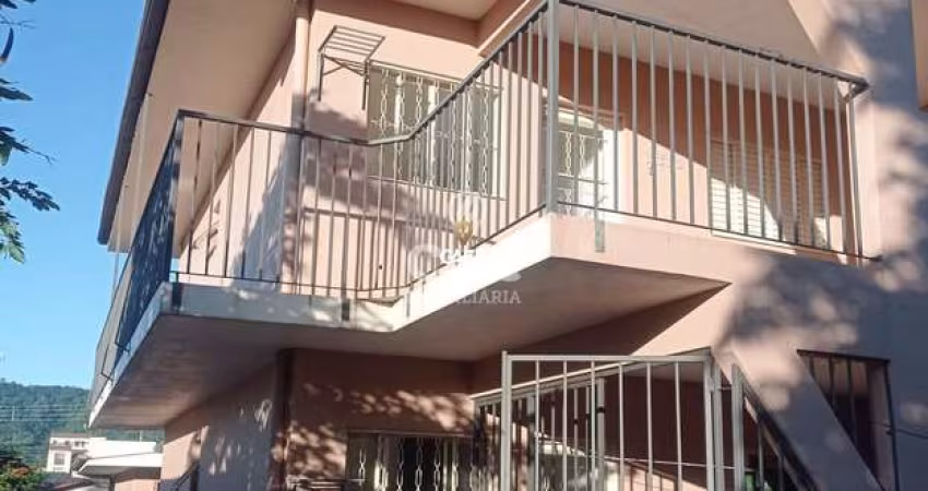 Apartamento De 2 Dormitórios, Sala de Estar, Banheiro Social, Cozinha, Área de S
