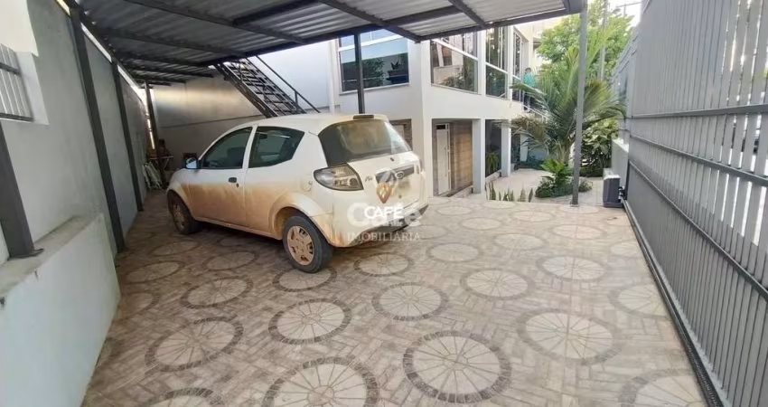 Casa, 6 Dormitórios, 3 Banheiros, 2 Vagas, Lareira, Churrasqueira, Terraço, Nono
