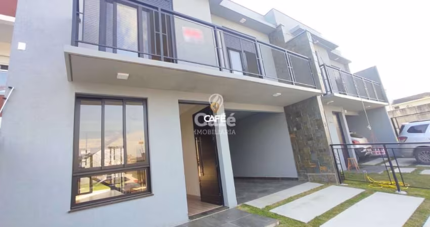 Casa, 3 Dormitórios, 1 Suíte, 3 Banheiros, 2 Vagas, Sacada, Churrasqueira, Pátio
