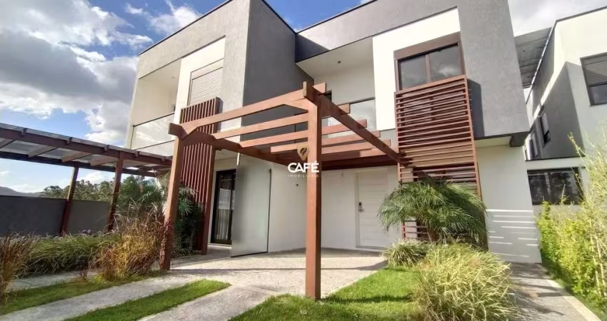 Casa, 3 Dormitórios, 1 Suíte, 3 Banheiros, 2 Vagas, Pátio, Churrasqueira, Sacada
