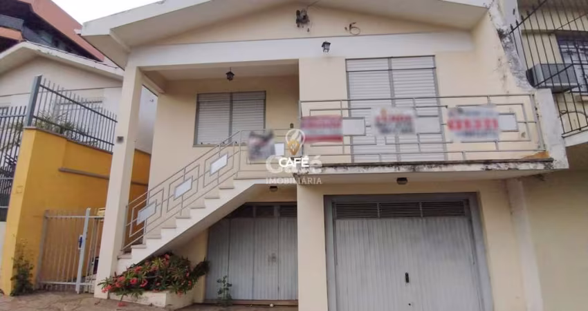 Casa De 3 Dormitórios, Suíte, Sala Ampla, Banheiro Social, Banheiro Auxiliar, Co