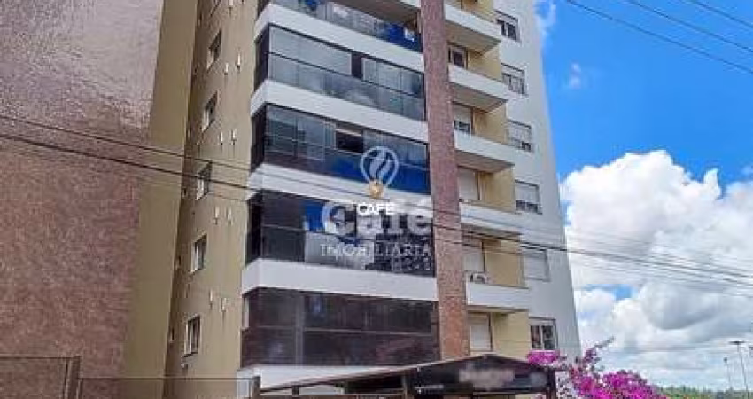 Apartamento de alto padrão, 3 dormitórios, 2 box garagem, sacada com churrasquei