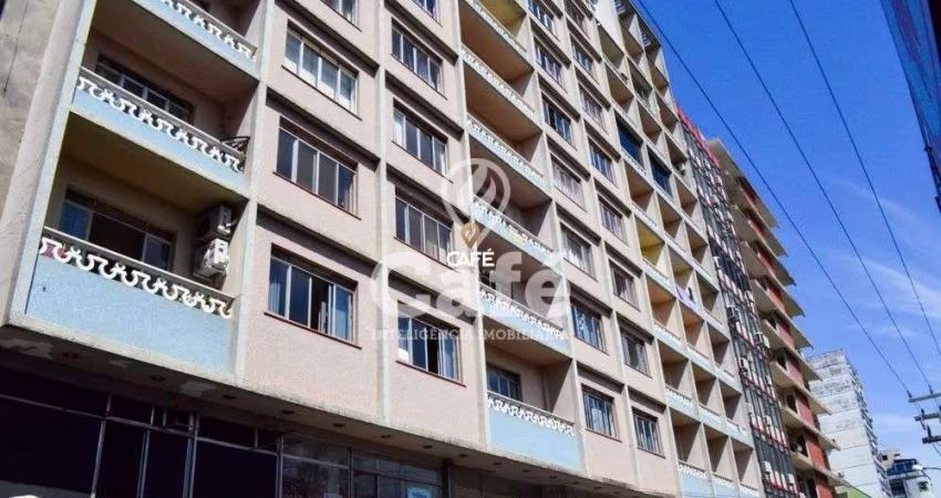 Apartamento, 2 Dormitórios, 1 Suíte, Banheiro Social, Sacada, Bairro Centro