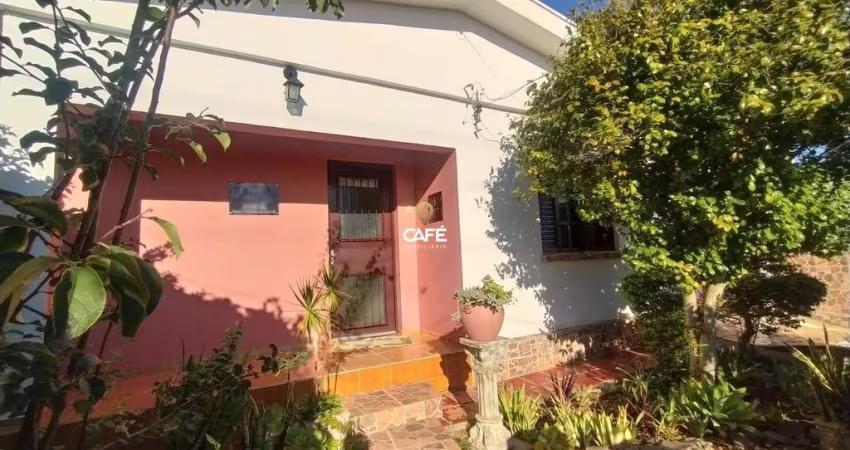 Casa, 3 Dormitórios, 1 Suíte, 2 Banheiros , 2 Vagas, Pátio, Tomazetti