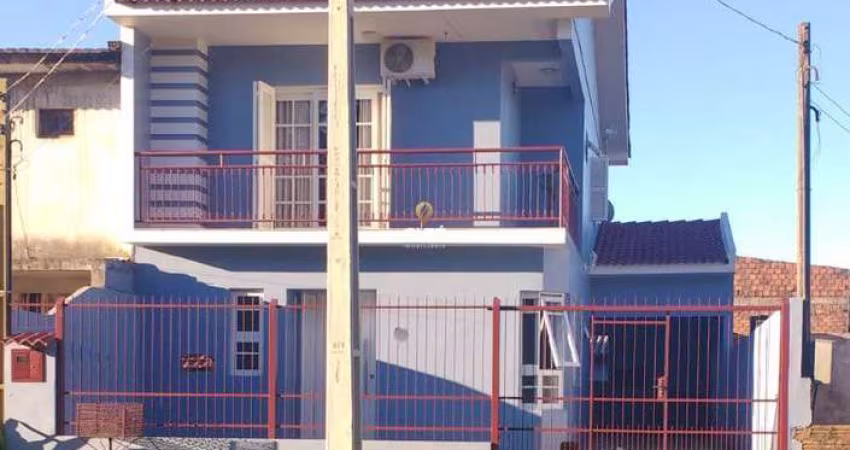 Casa Ampla De 3 Dormitórios, Suíte, Sala de Estar, Sala de Jantar, 3 Banheiros,