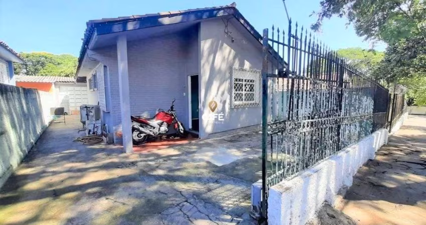 Casa, 3 Dormitórios, 1 Banheiro, 2 Vagas, Pátio, Patronato