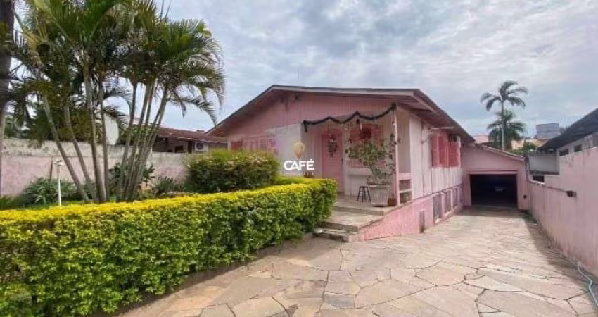 Casa Ampla com 4 Dormitórios, Sala de Estar, 3 Banheiros, Cozinha, Churrasqueira