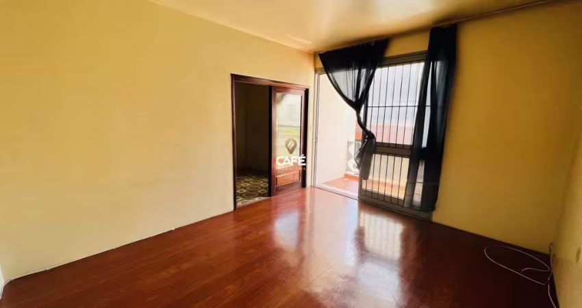 Amplo Apartamento central com 3 + Dependência (4 Dorm.), 1 Suíte e 1 Garagem cob
