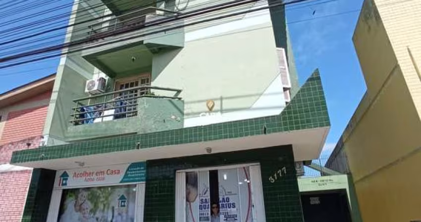 Apartamento De 3 Dormitórios, Sala Ampla, Banheiro Social, Cozinha, Área de Serv