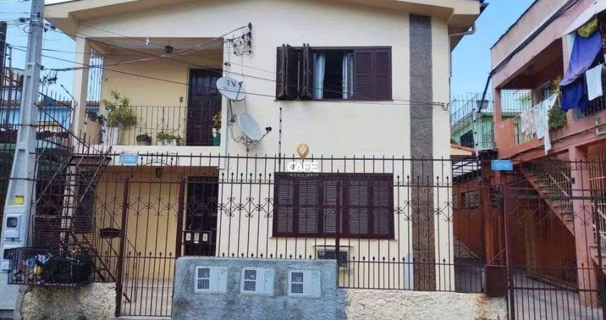 Apartamento Térreo De 4 Dormitórios, Sala de Estar, 2 Banheiros, 2 Cozinhas, Áre