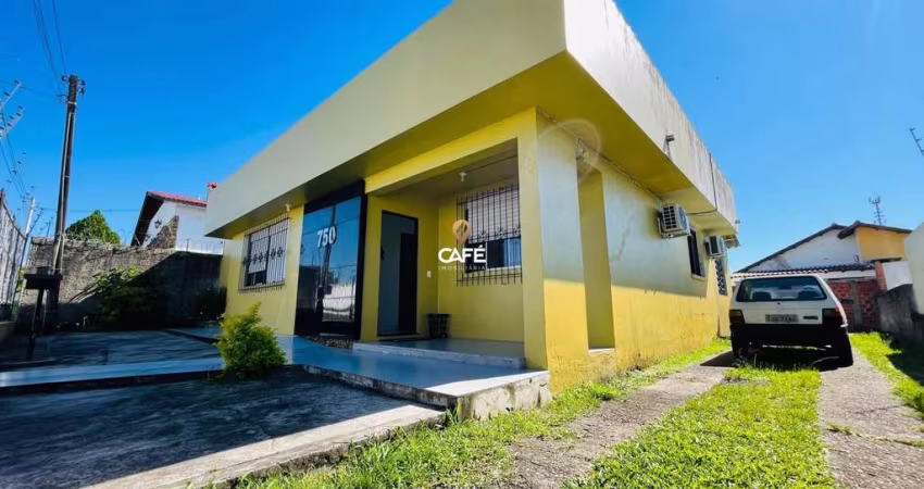 Excelente casa comercial na AV. Liberdade!