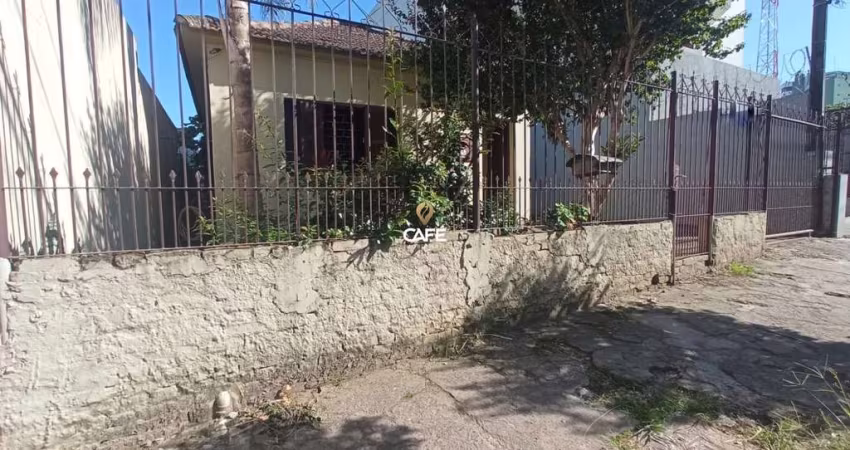 Casa Ampla No Bairro Medianeira De 4 Dormitórios, Sala de Estar, 2 Banheiros, Co