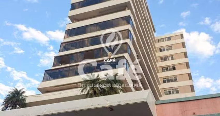Apartamento com 3 dormitórios e 1 vaga, no centro da cidade.