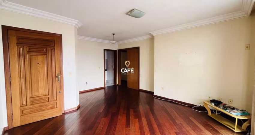 Apartamento 3 dormitórios com suíte, Sacada e Garagem coberta no centro da cidad