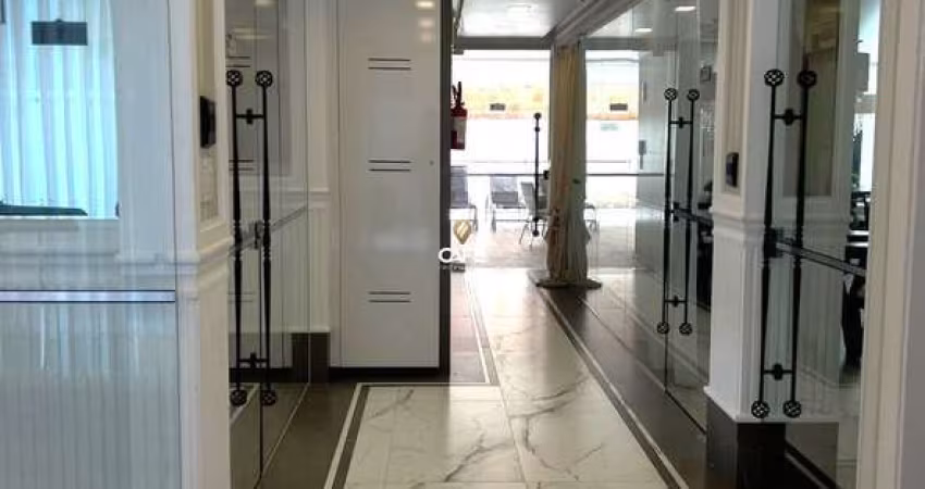 Apto 3 suítes com 2 vagas de garagem, Meia Praia em Itapema!