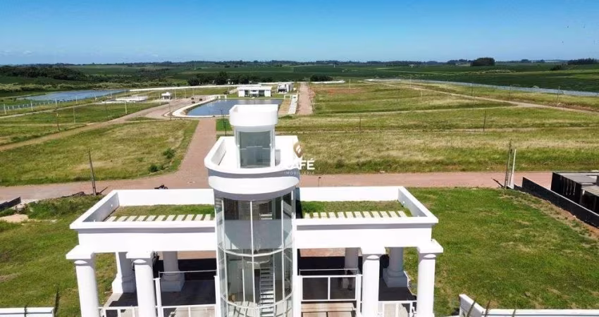 Terreno com 600 m² em condomínio Fechado