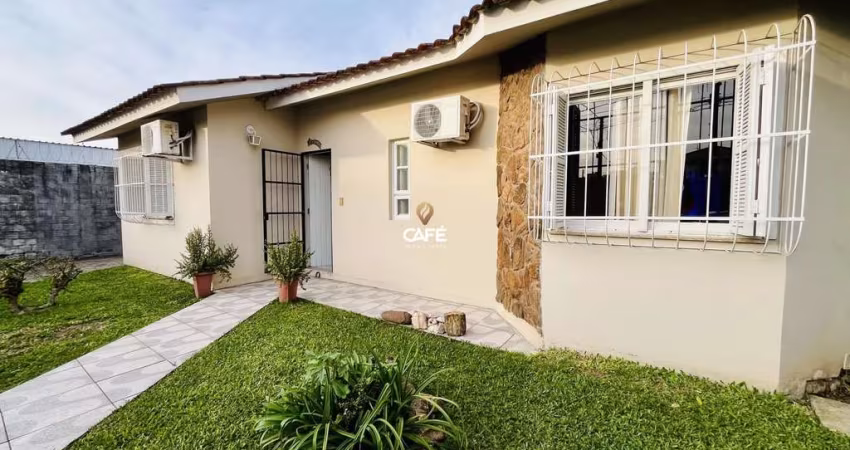 Casa, 3 Dormitórios, 1 Suíte, 2 Banheiros, 2 Vagas, Pátio, Piscina, Camobi