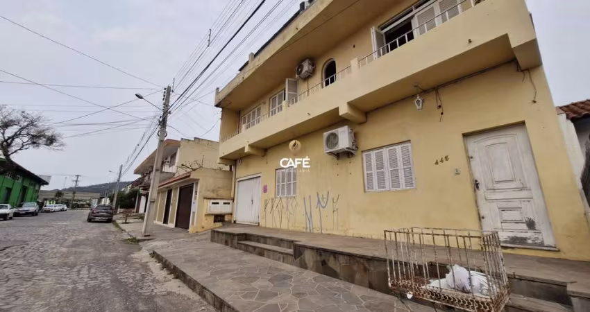 Apartamento Amplo no Bairro Uglione com 3 Dormitórios, Vaga e Sacada