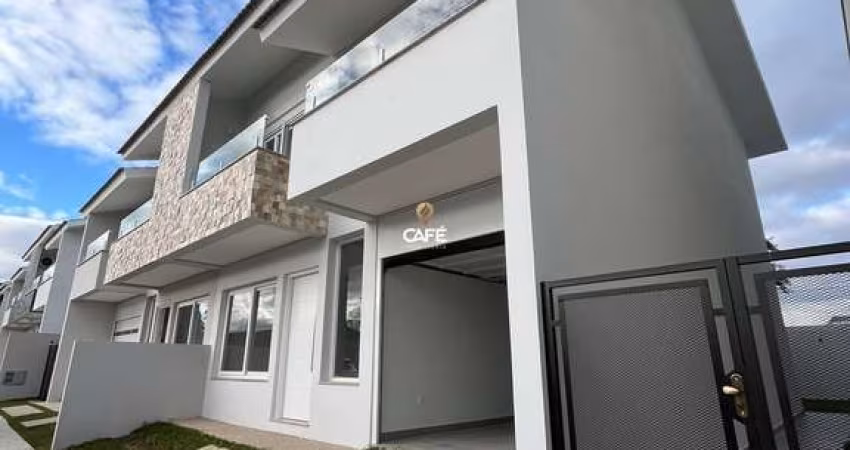 Casa Duplex De 3 Dormitórios, Suite, Sala De Estar, Sala De Jantar, Banheiro, La