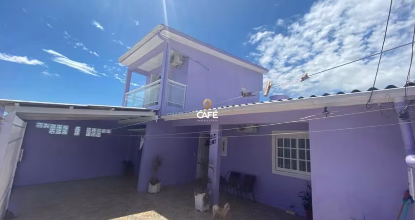 Linda Casa com 3 Dormitórios e Área de Lazer Completa!