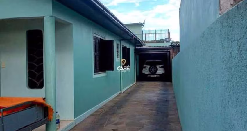 Casa Ampla Semi Mobiliada De 4 Dormitórios, 2 Salas, 3 Banheiros, Cozinha, Área