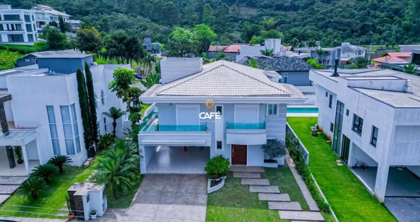 Lindíssima Casa com 4 suítes no Cond. Haras rio do Ouro! B. Ariribá em Balneário