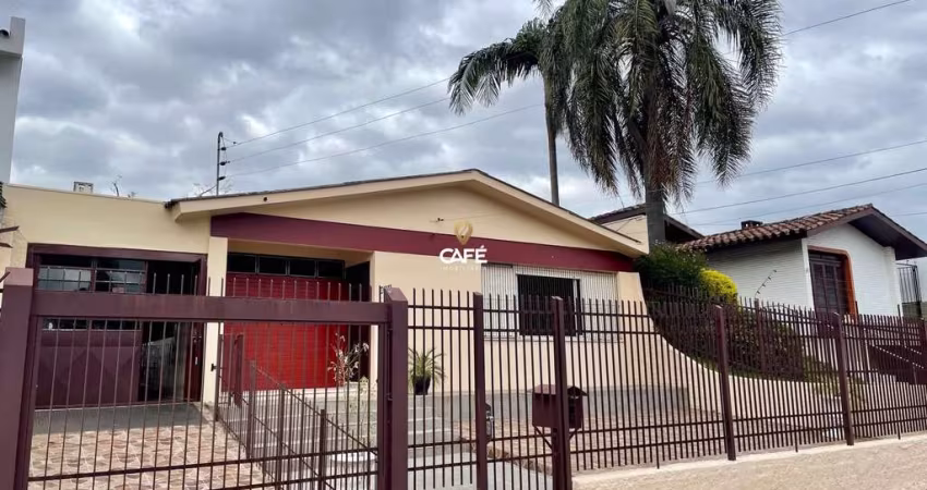 Casa 3 dormitórios com suite piscina e pátio