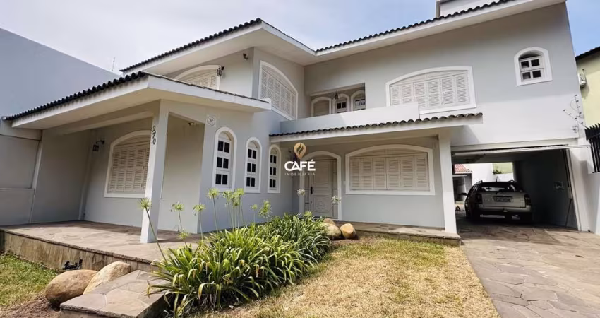 Casa à venda 4 dormitórios, 2 suítes com piscina no bairro Lourdes