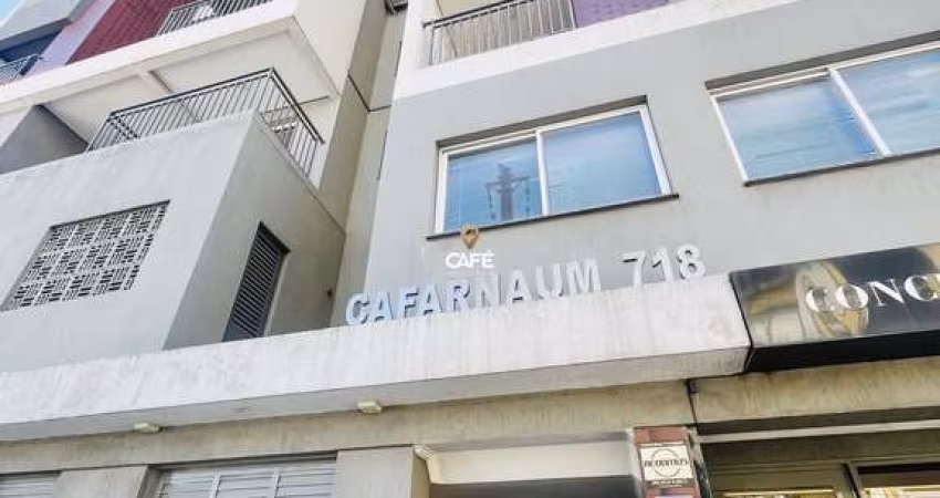 Apartamento 1 Dormitório, sacada e Box Garagem no centro da cidade.