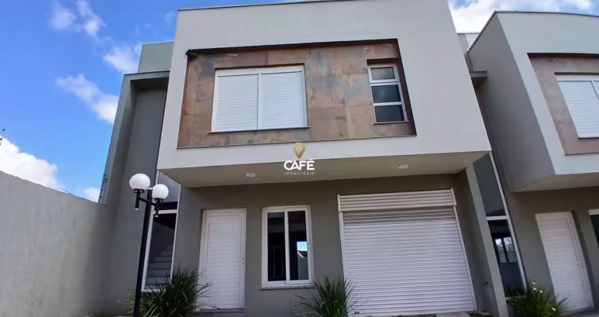 Casa Duplex De 3 Dormitórios, Suíte, Sala De Estar, 2 Banheiros, Cozinha, Área D