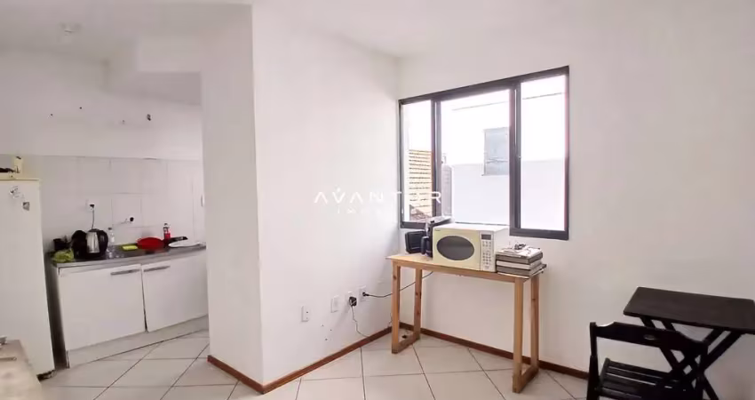Apartamento no centro, 1 dormitório, 1 banheiro, 1 vaga de garagem