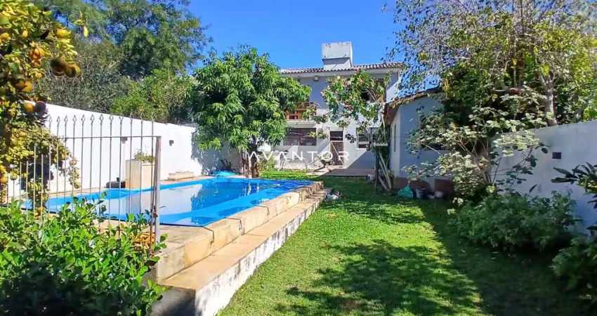 Ampla casa no bairro menino jesus, com 5 dormitórios, edícula e piscina