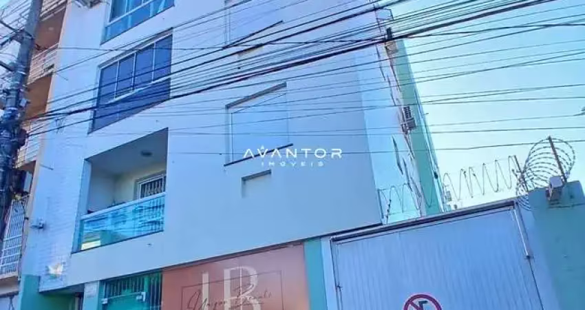 Apartamento central de 1 dormitório, sala de estar, banheiro social, cozinha, ch
