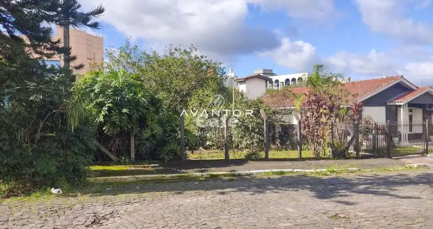 Terreno plano pronto para construir e tendo possibilidade de chegar a 24m de fre