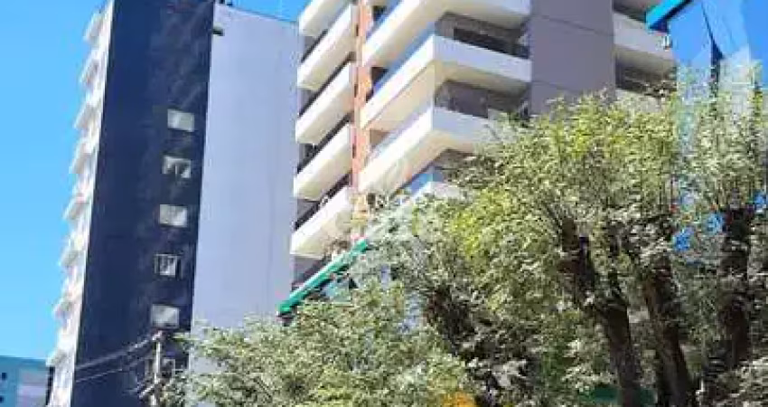Apartamento 2 quartos, andar alto, com sacada churrasqueira elevador e garagem!