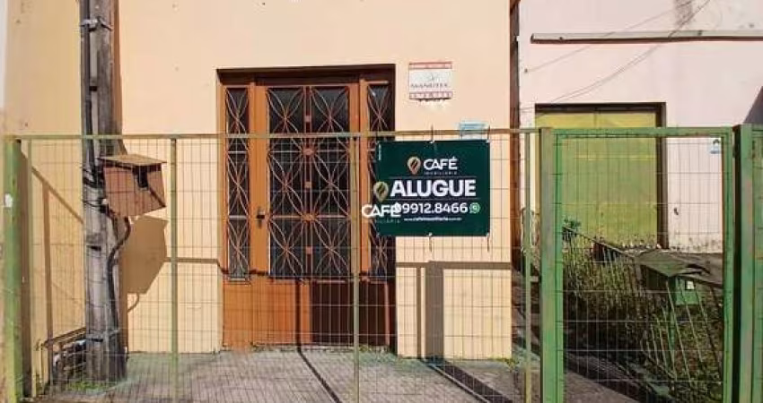 Casa Comercial Ampla Composta Por 4 Salas, Banheiro, Cozinha, Área De Serviço e