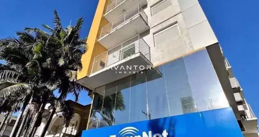 Apartamento com 02 dormitórios, churrasqueira e vaga de garagem em um dos reside