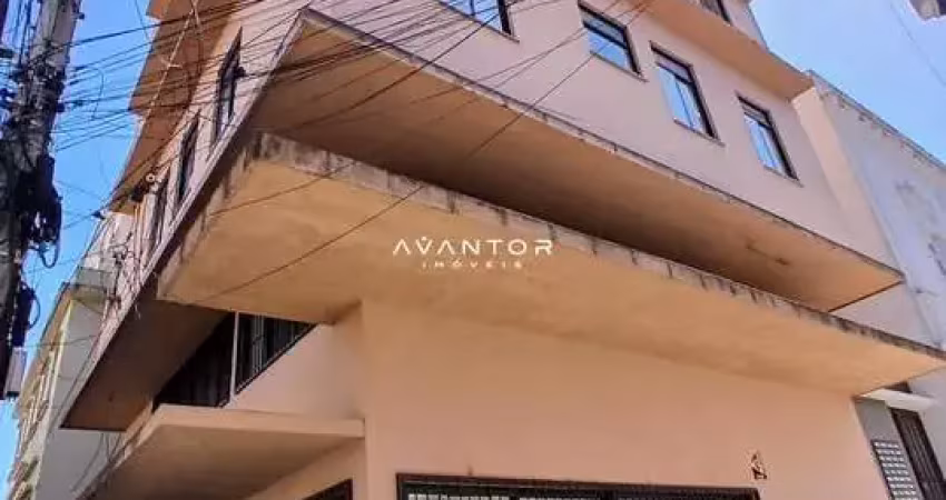 Loja comercial ampla de 268 m², composta por sobreloja, 2 salas e 2 banheiros no