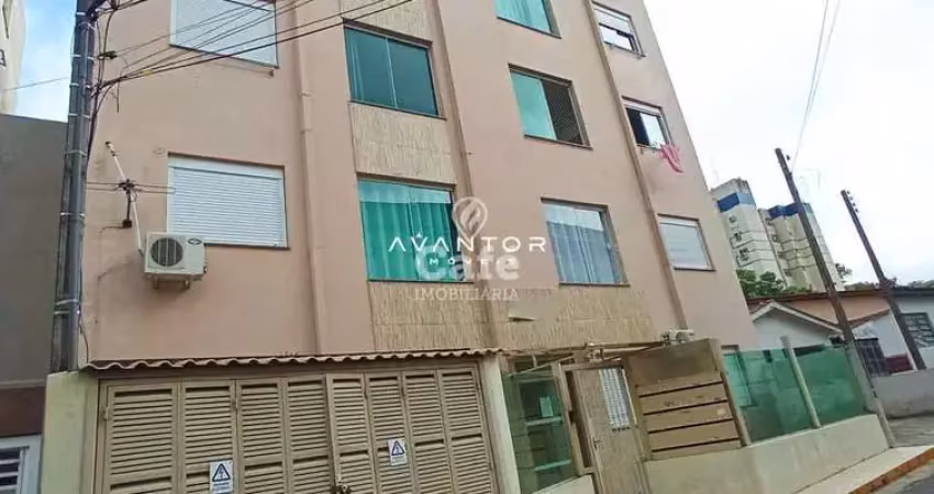 Apartamento central semi mobiliado de 1 dormitório, sala de estar, banheiro soci